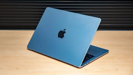 MacBook Air (13-inch, M4, 2025) in Sky Blue
